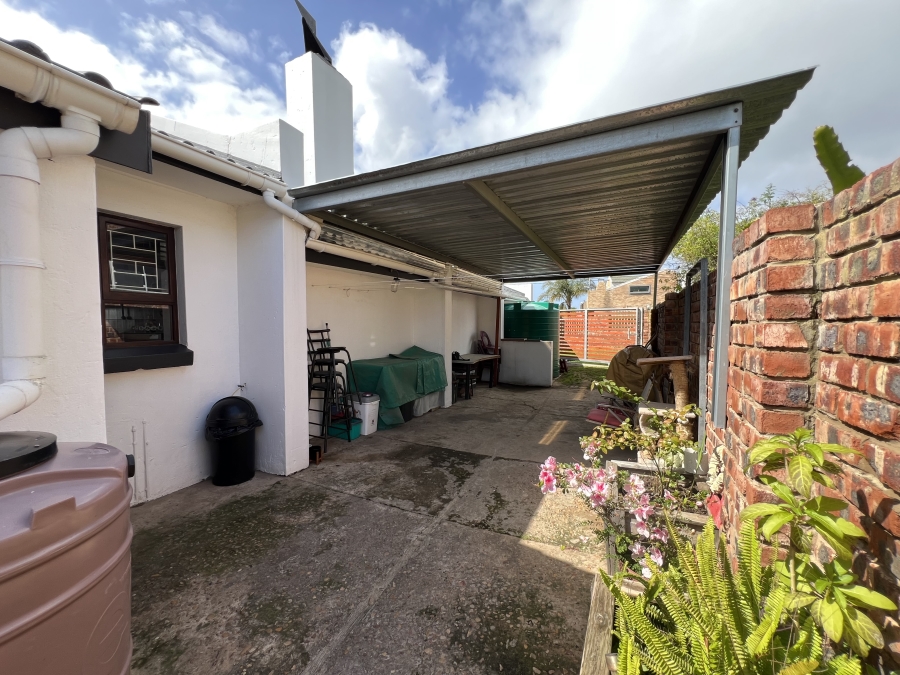 3 Bedroom Property for Sale in Wavecrest Eastern Cape